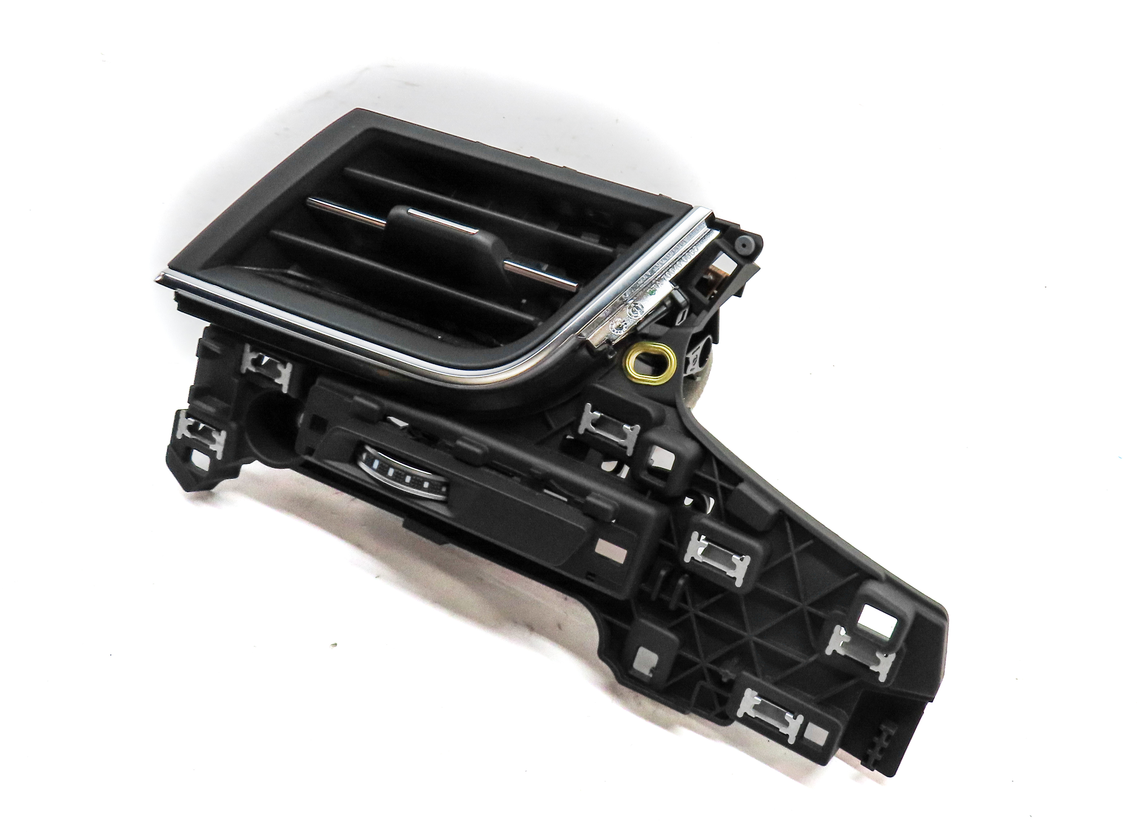 2019 AUDI Q7 (4M) FRONT LEFT DRIVER OUTER DASH HEATER A/C AIR VENT — exact item pictured